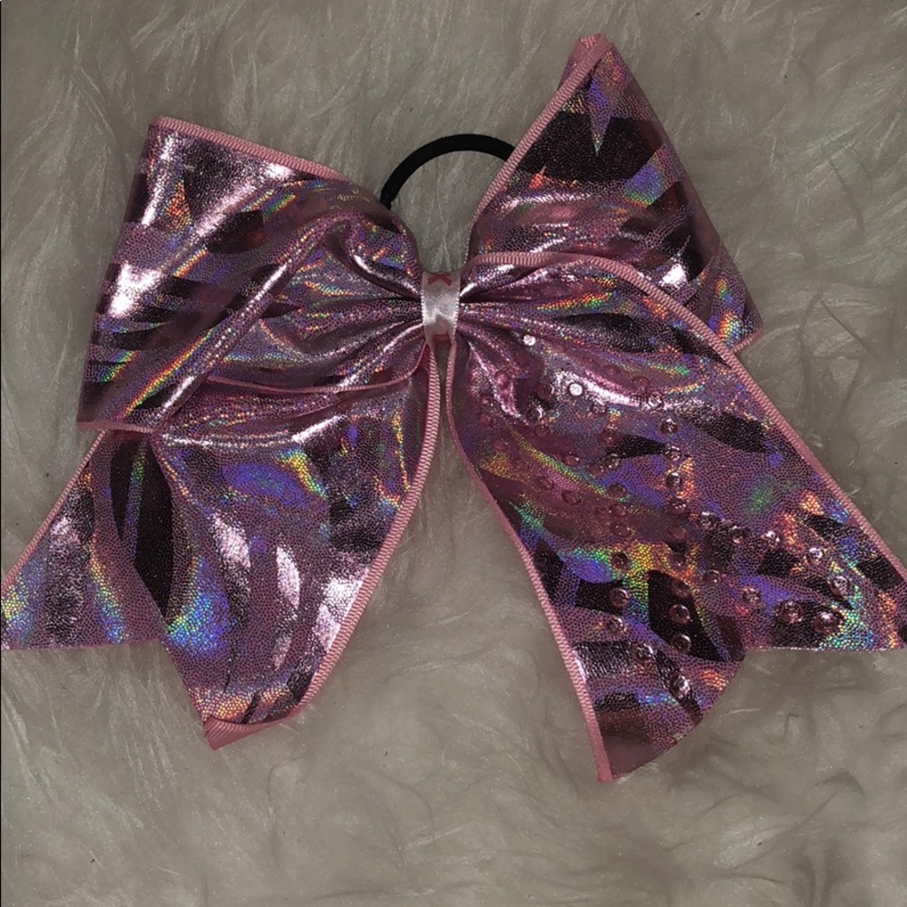 Cheer bow